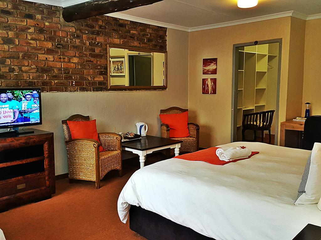 Midrand Guesthouse - Tasa Luaran gambar